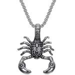 collier pendentif scorpion